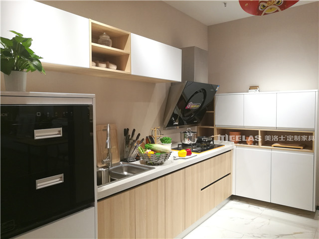 全屋定制开放式厨房有甚么注重事变？开放式厨房的特点？